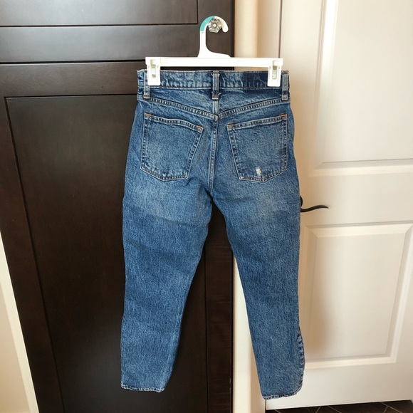 Abercrombie and Fitch High Rise Skinny Jeans in Medium Ripped Wash - Picture 2 of 4